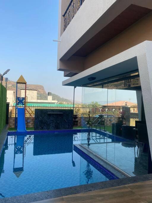 Mount Resorts Lonavala 5 Bhk Luxurious Villa With Private Pool And Full Size Cricket Football Turf Exterior photo